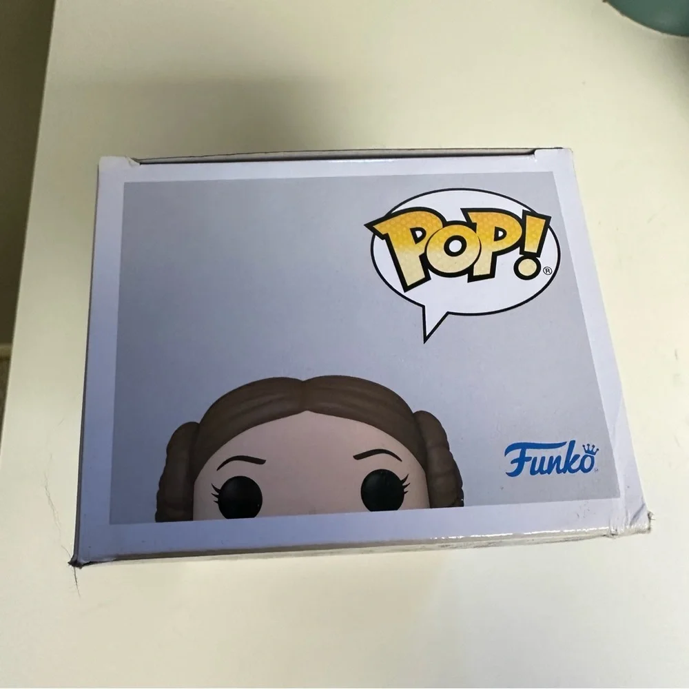 Funko Pop! Princess Leia Vinyl Figure 595 Episode 4 A New Hope - Picture 4 of 8